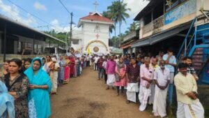 സഭാതർക്കം. ചാലിശ്ശേരി സെമിത്തേരിയിൽ കുടുംബക്കല്ലറ പൊളിച്ച് ശവസംസ്കാരം നടത്തി. പ്രതിഷേധ റാലിയുമായി യാക്കോബായ വിശ്വാസികൾ.
